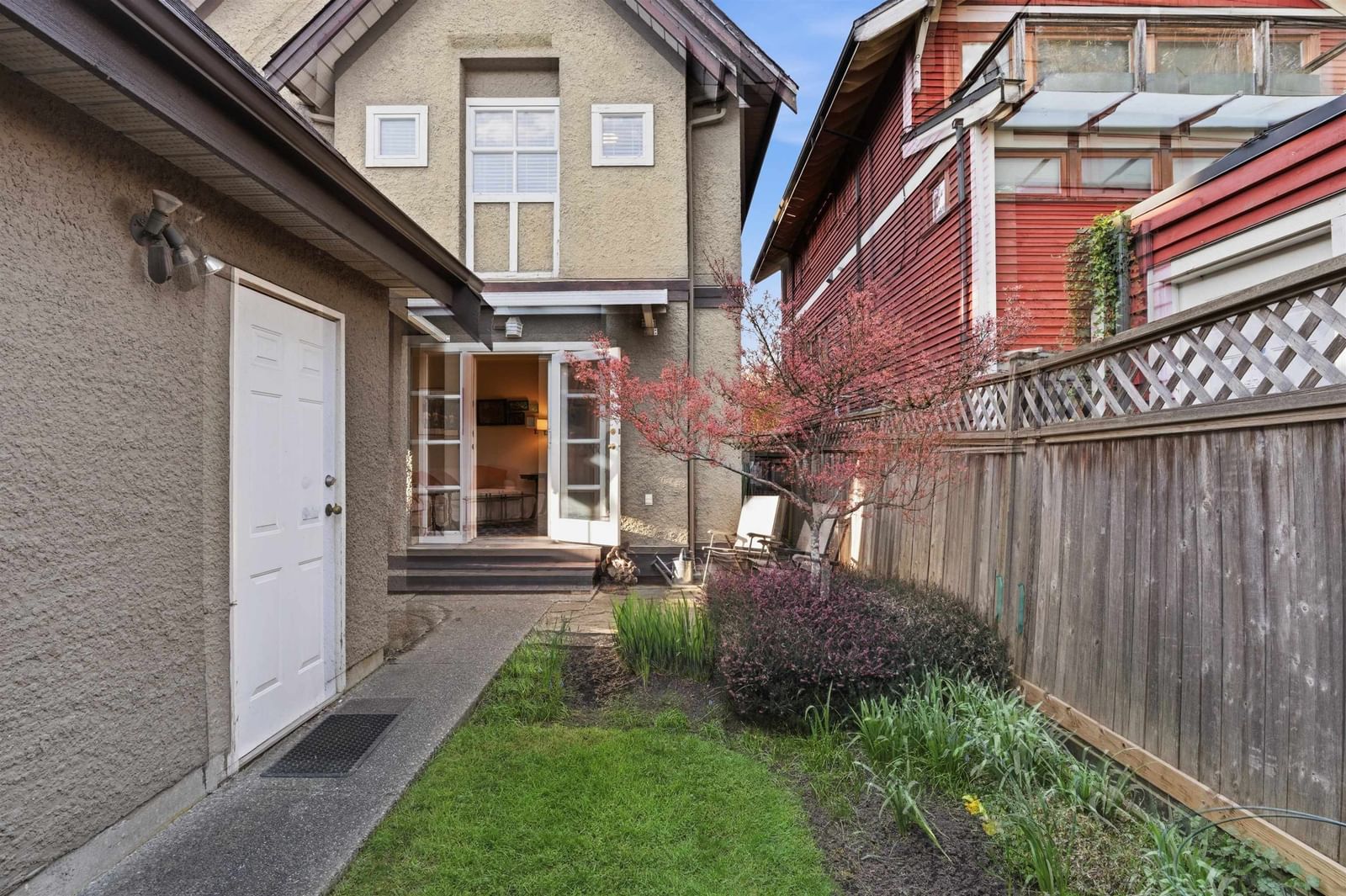 Listing Image 16