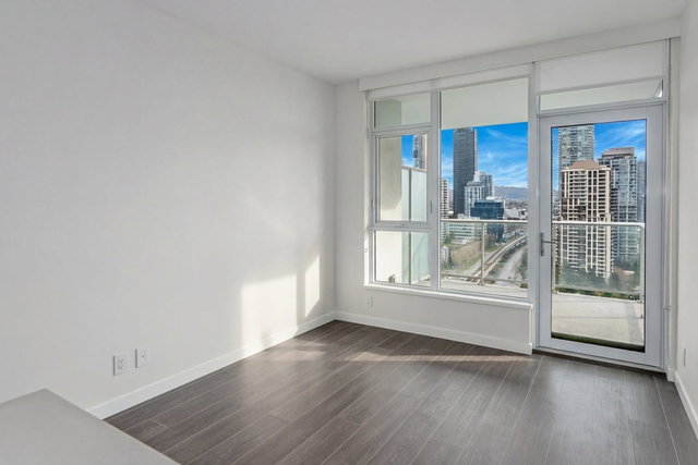 2009 - 4168 Lougheed Highway