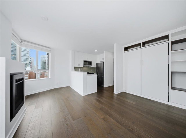 1107 - 1003 Pacific Street