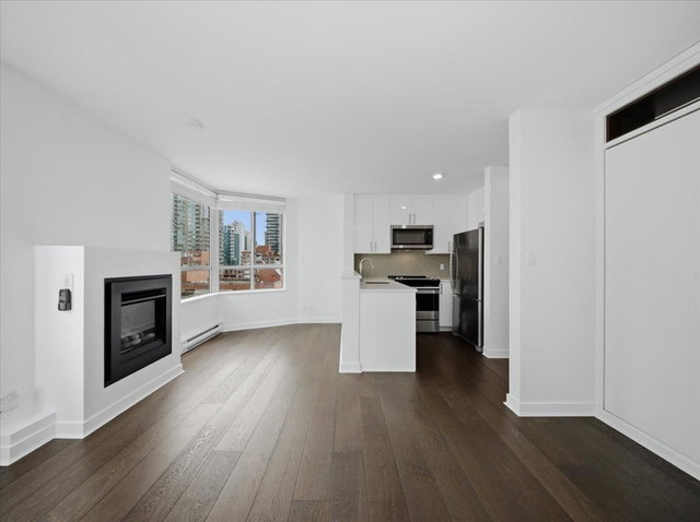 1107 - 1003 Pacific Street