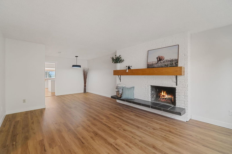 1431 Elinor Crescent, Port Coquitlam, V3C 2Y3 | Image 3