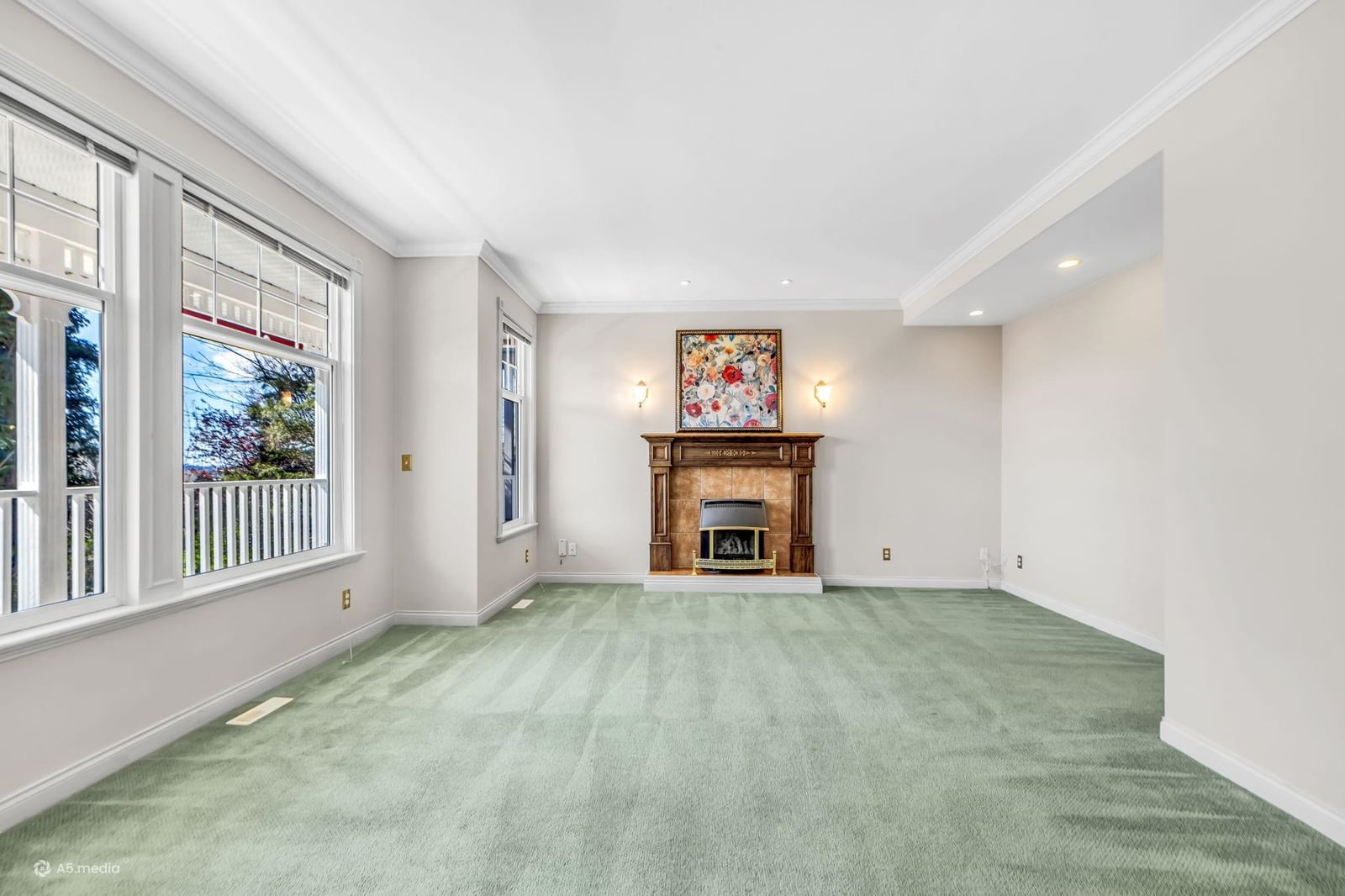 Listing Image 6