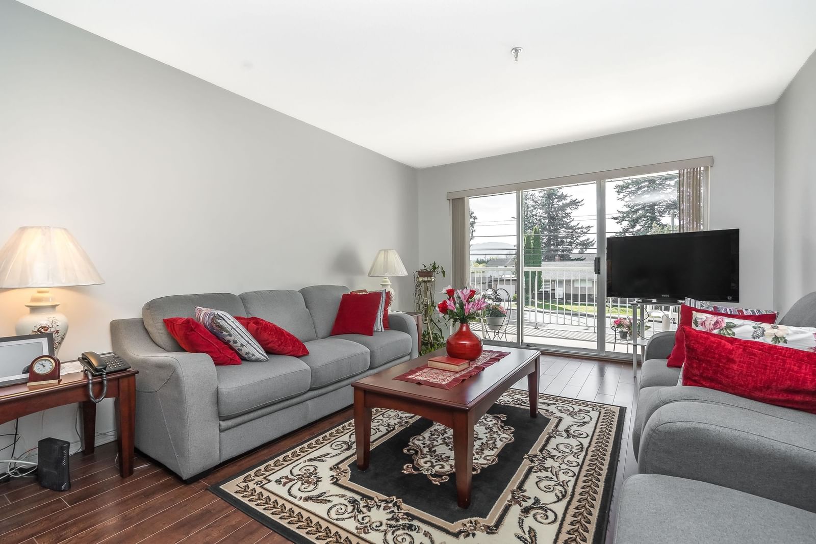 Listing Image 10