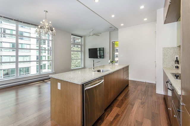 601 - 1205 Howe Street