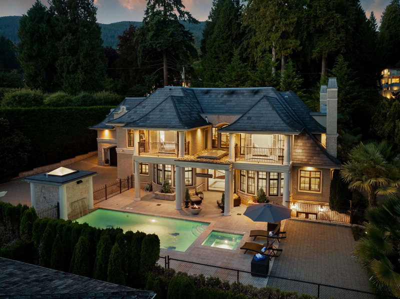 2912 Mathers Avenue, West Vancouver, British Columbia