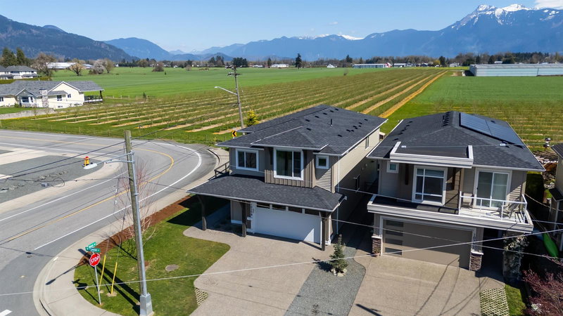 10398 Wedgewood Drive, Chilliwack, V2P 6B9 | Image 2