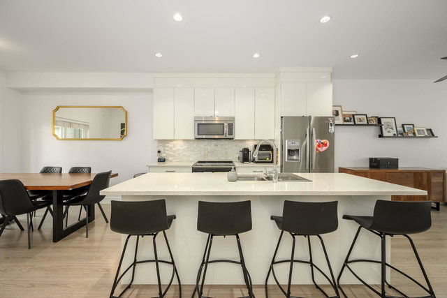 51 - 20860 76 Avenue