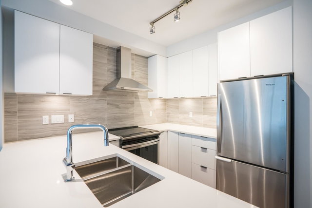 257 - 5355 Lane Street