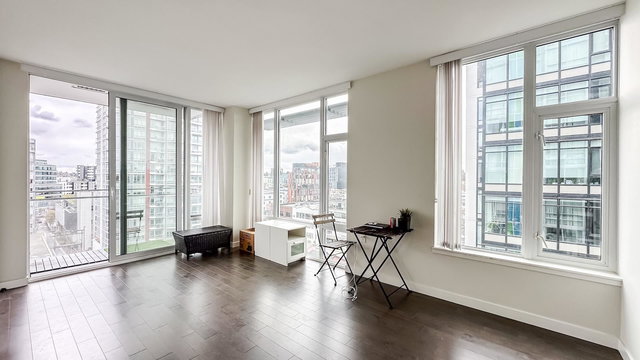 1002 - 1708 Ontario Street