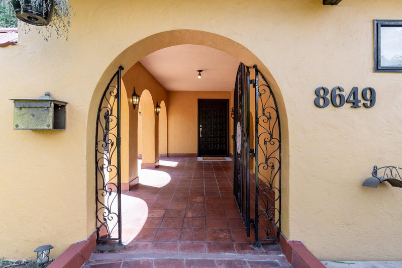 8649 Sunbury Place, Delta, V4C 3Y9 | Image 3