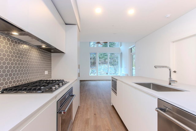 610 - 1504 Scott Crescent