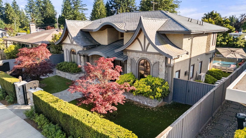 2809 Edgemont Boulevard, North Vancouver, British Columbia