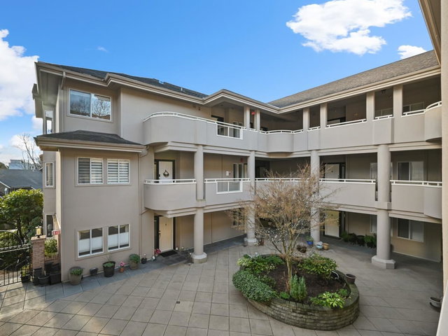 201 - 7600 Moffatt Road