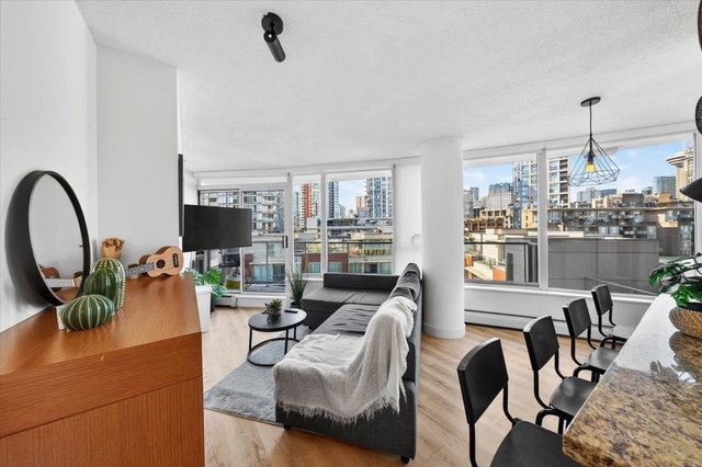 905 - 58 Keefer Place