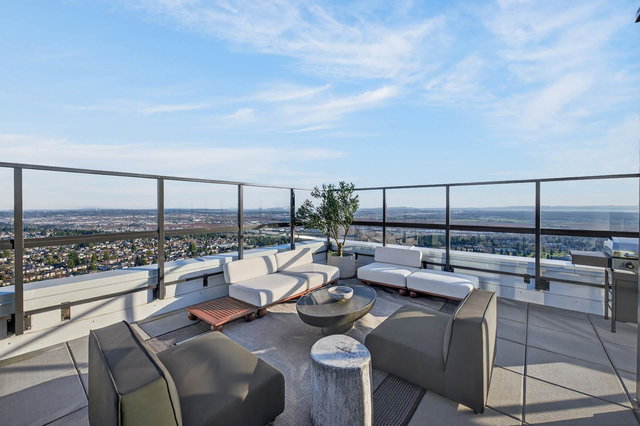 4301 - 6468 Willingdon Avenue