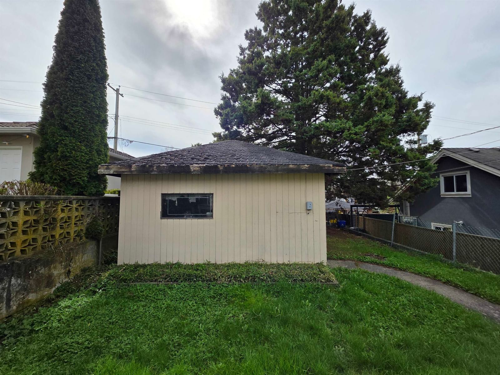 Listing Image 10
