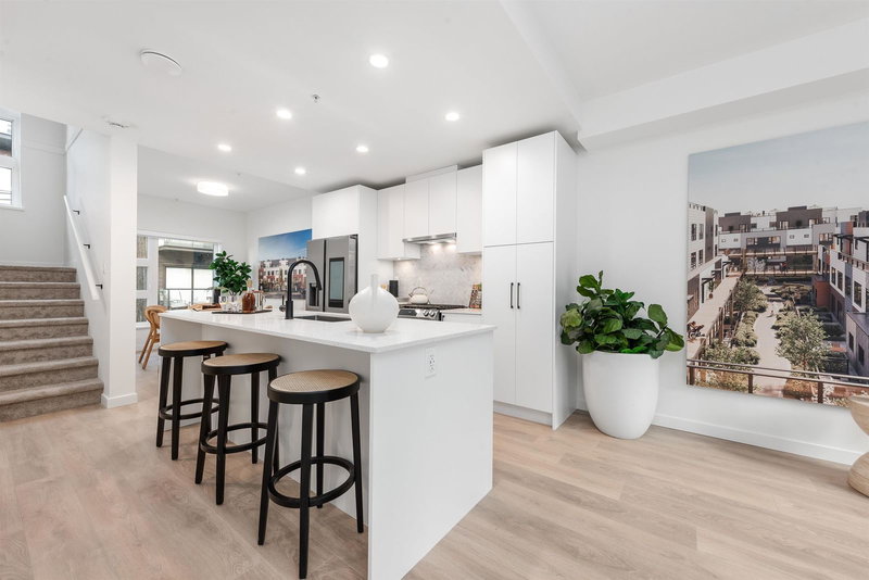 535 2nd Street E #135, North Vancouver, British Columbia