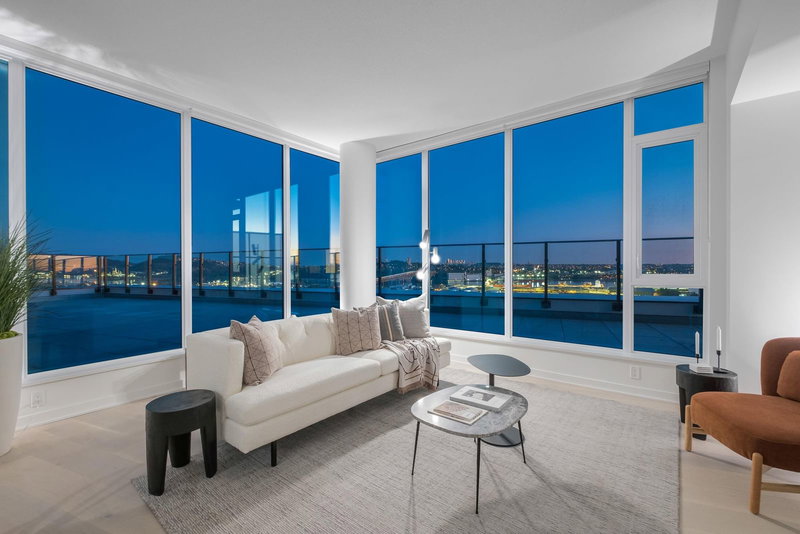 1401 Hunter Street #2602, North Vancouver, British Columbia