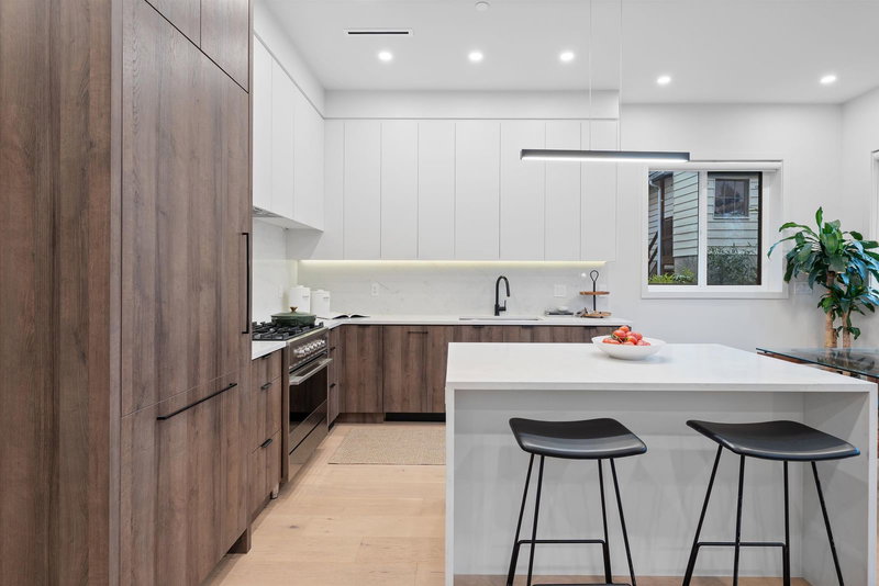 919 10th Avenue, Vancouver, V5T 2B3 | Image 2