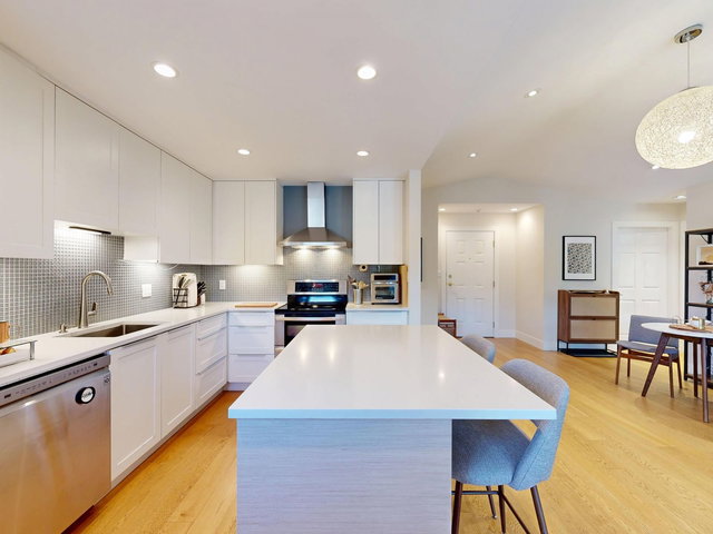 304 - 1528 Bowser Avenue