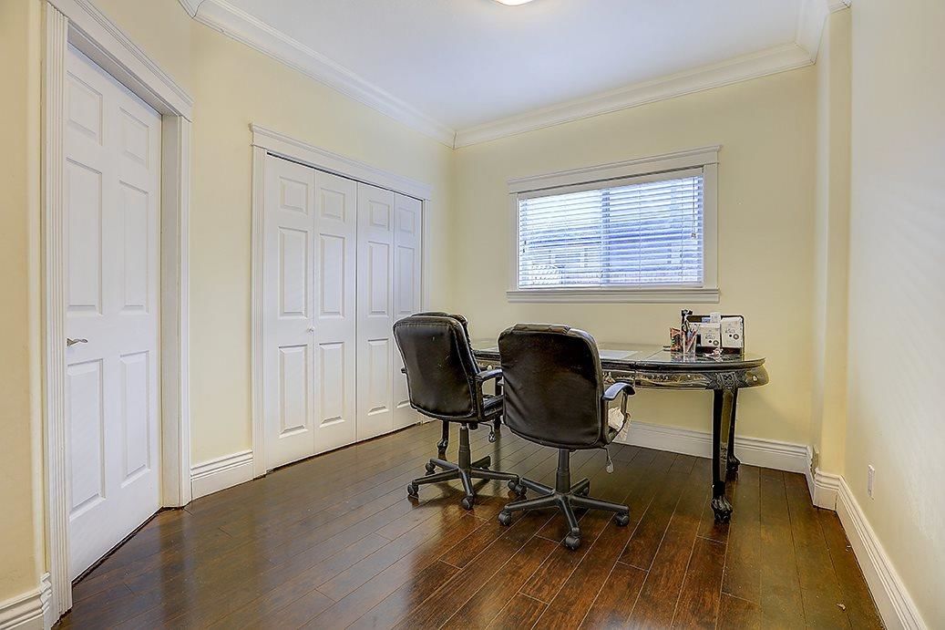 Listing Image 16