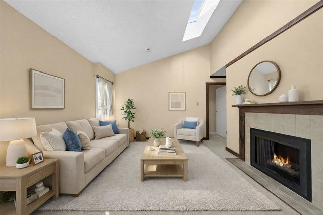 403 - 1340 Duchess Avenue