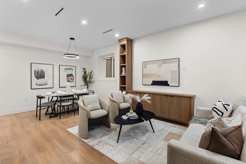 435 47th Avenue E #1, Vancouver, British Columbia