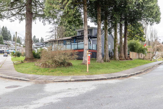 2212 Brookmount Avenue