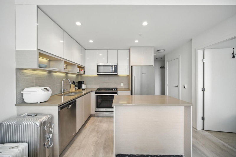 8850 University Crescent #418, Burnaby, British Columbia