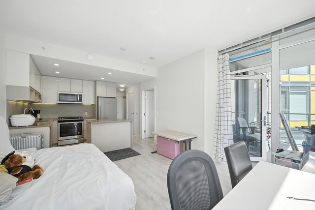 418 - 8850 University Crescent