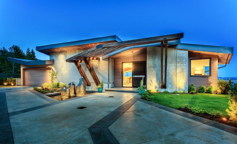 1060 Crestline Road, West Vancouver, British Columbia