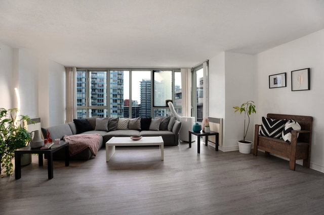 2102 - 930 Cambie Street