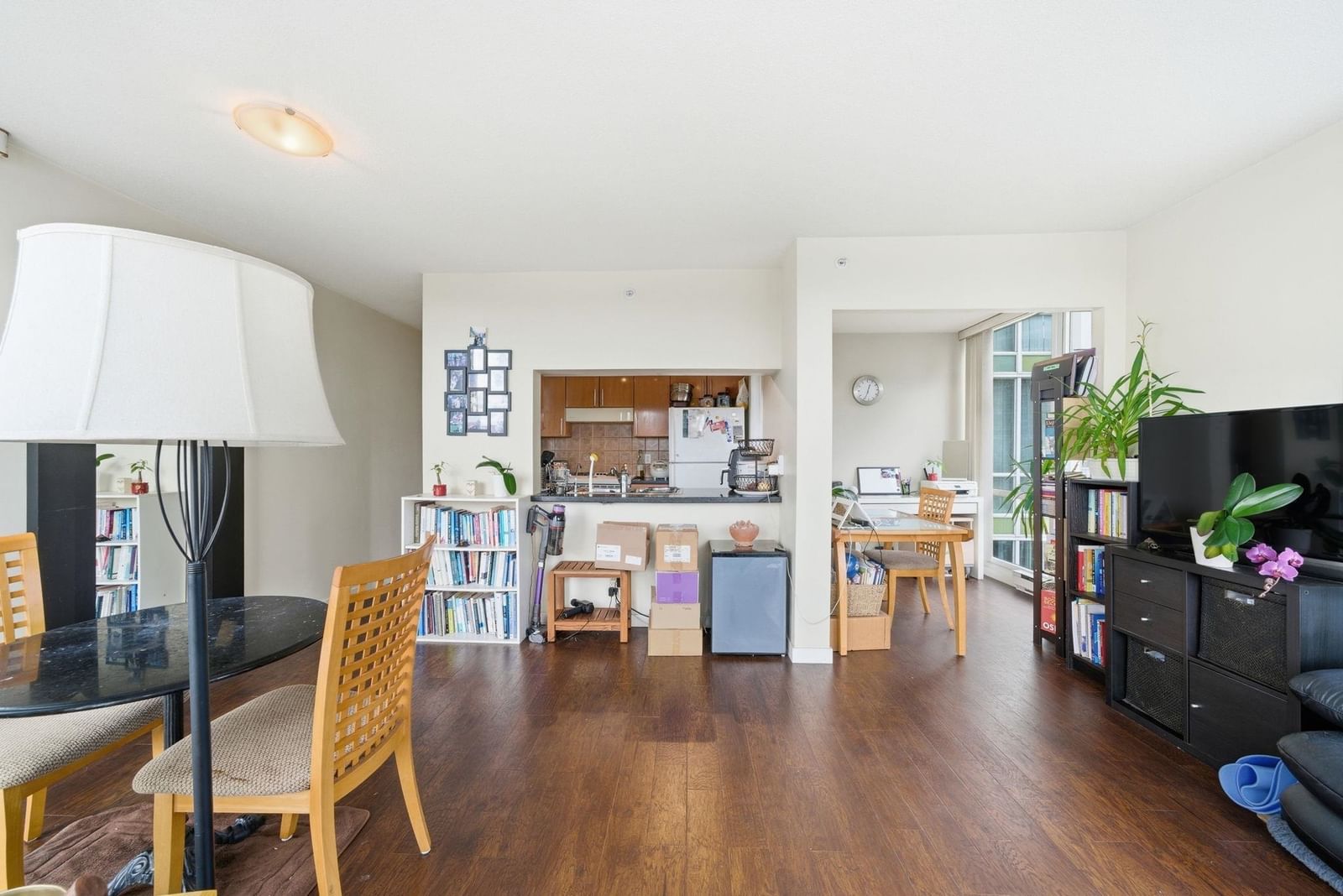 Listing Image 19