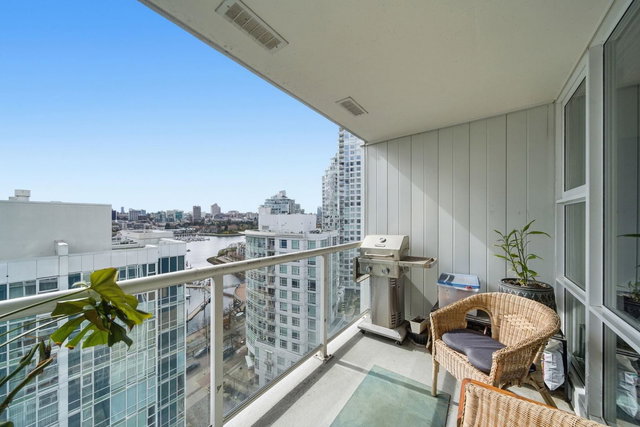 1808 - 193 Aquarius Mews