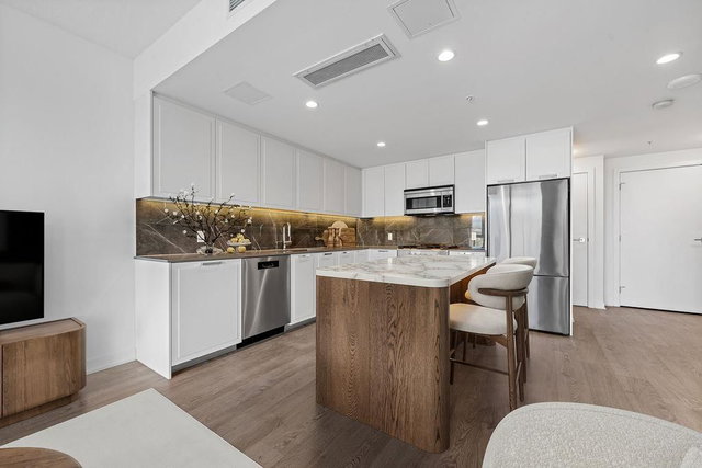 1308 - 1471 Hunter Street