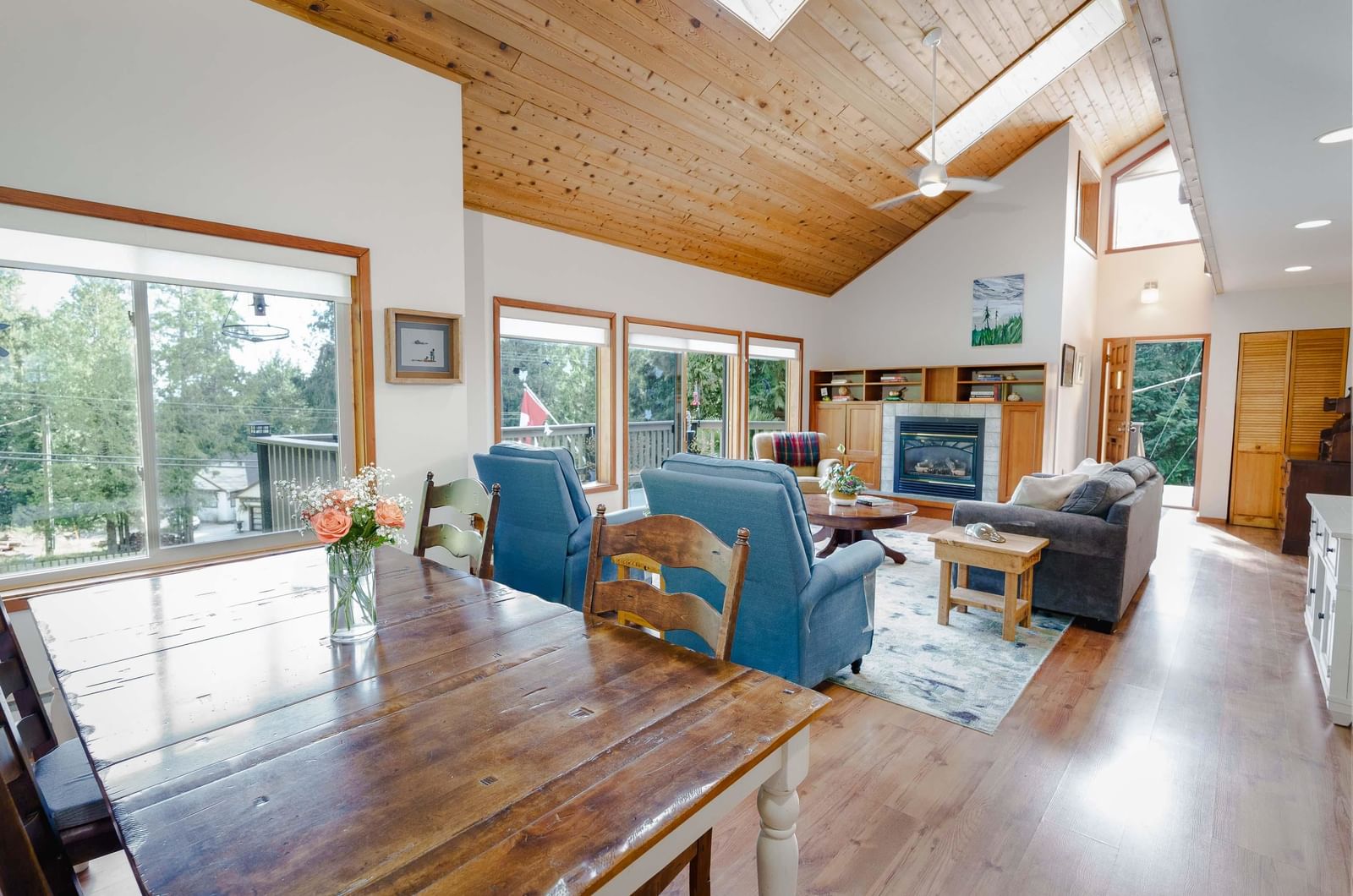 Listing Image 8