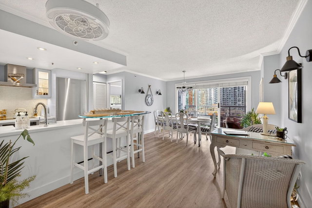 1108 - 1060 Alberni Street