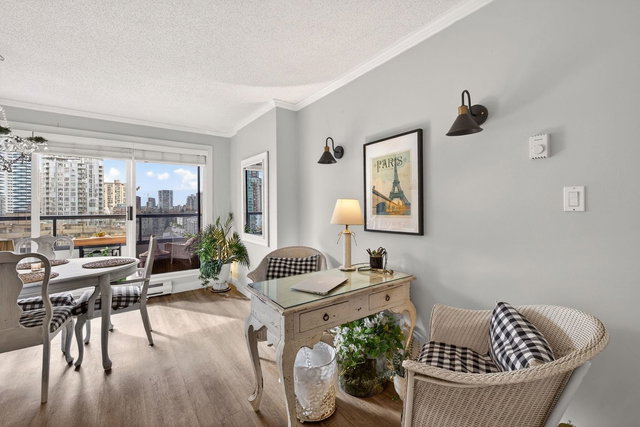 1108 - 1060 Alberni Street