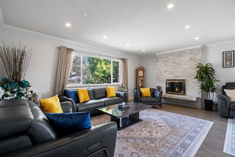 2333 Kirkstone Road, North Vancouver, V7J 3M1 | Image 2