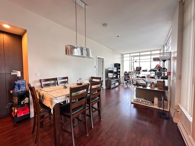 3201 - 2077 Rosser Avenue