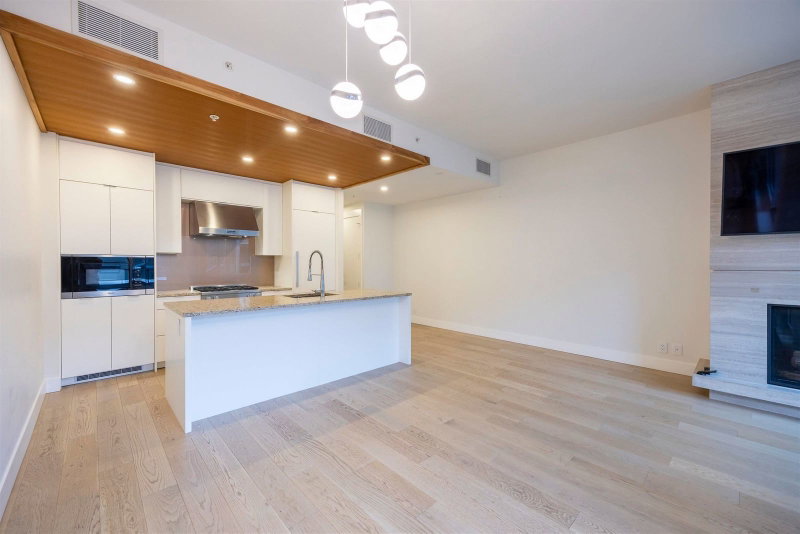 406 - 6687 Nelson Avenue