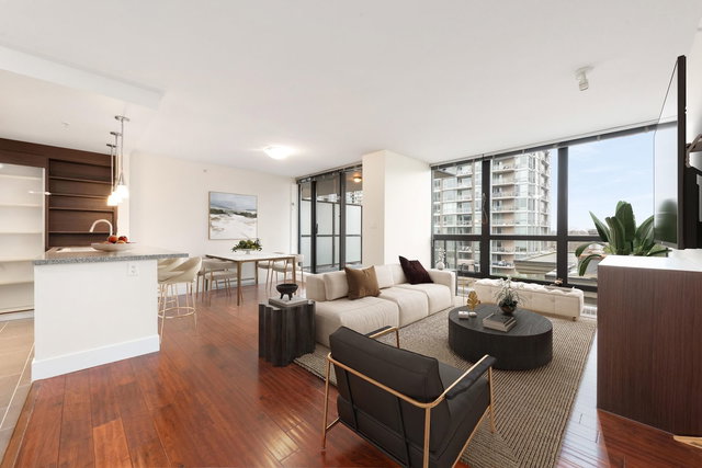 705 - 2959 Glen Drive