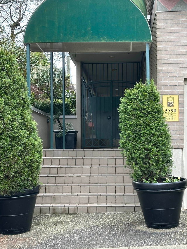 302 - 3590 26th Avenue W