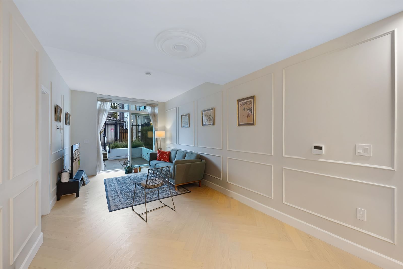 Listing Image 11