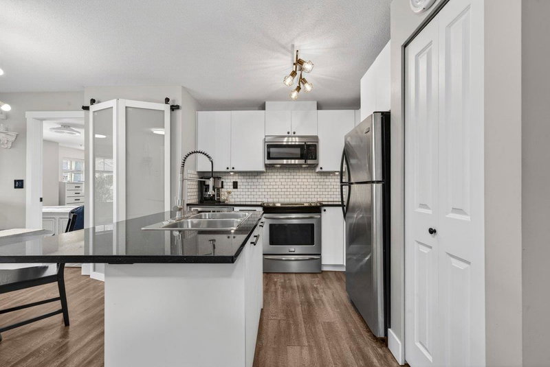 301 - 6500 194 Street, Surrey, V4N 5X4 | Image 2