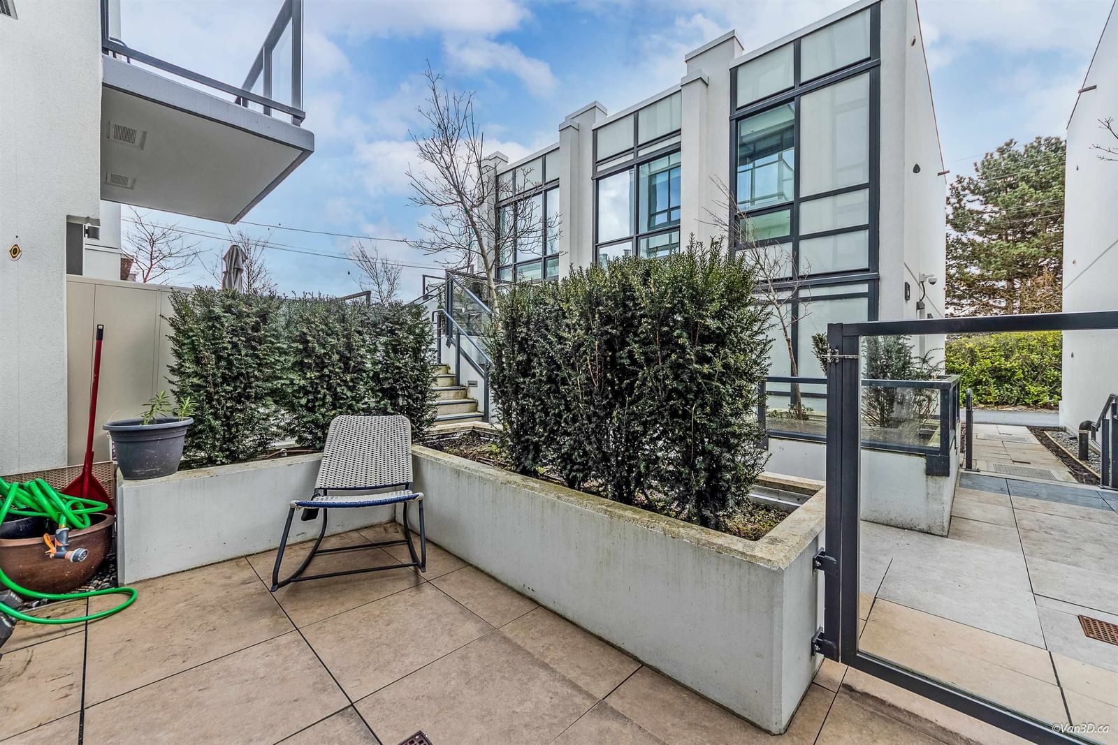 Listing Image 17