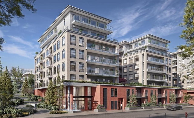 423 - 82 First Street