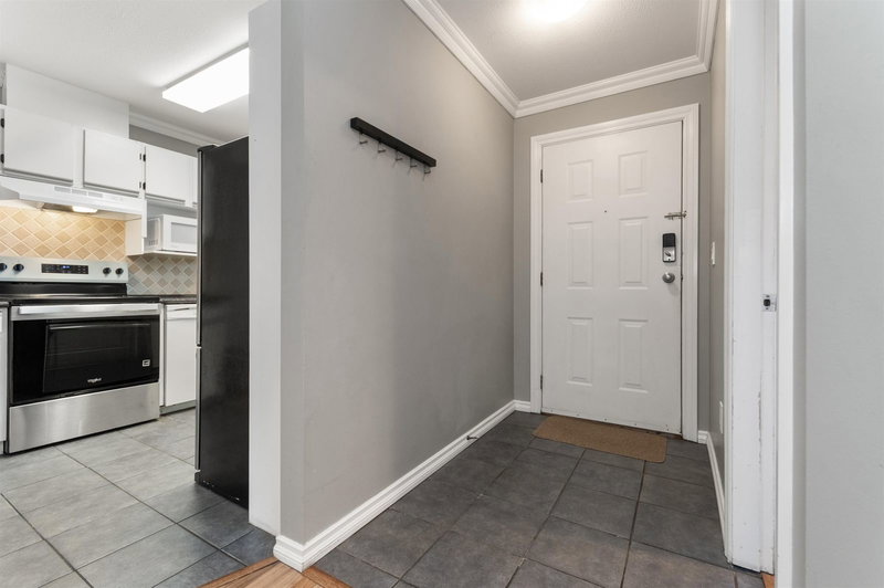 16 - 45435 Knight Road, Chilliwack, V2R 3E8 | Image 2