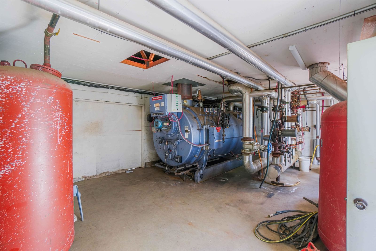 Listing Image 15