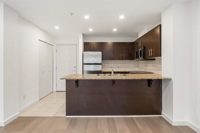 215 - 11665 Haney Bypass